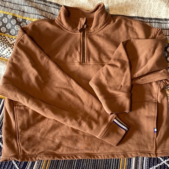 Brown, zip up crew neck. Crop style, with boyfriend sizing. Very comfy! - Picture 1 of 1